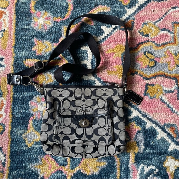 Coach Handbags - Coach Signature Swingpack Crossbody Bag